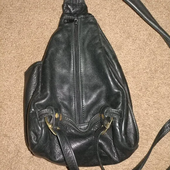 Mac Clay Leather Design: Tan/Black Leather Convertible Backpack/Shoulder Bag - Picture 6 of 14